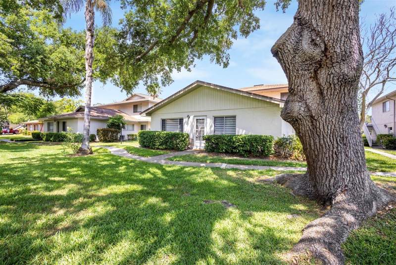 2 bedroom Condominium at 1831 Bough Avenue #1, Eastwood Pines, Clearwater — photo 2