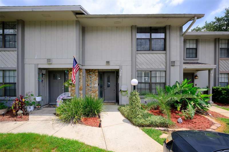 2 bedroom Townhouse at 21 Oakwood Park, Arbor Oaks Tr 04, Ormond Beach — photo 1