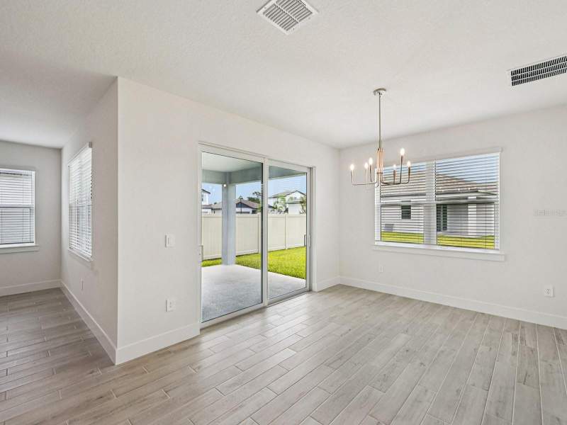 4 bedroom Single Family Residence at 113 Shady Edge Loop, Magnolia Bay, Nokomis — photo 4
