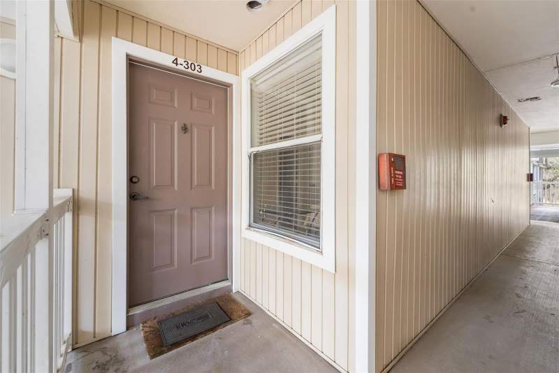 4 bedroom Condominium at 4000 SW 23rd Street #4-303, Countryside University, Gainesville — photo 2