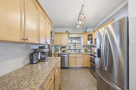 712 Malone Drive, Orlando FL - photo 12 of 32