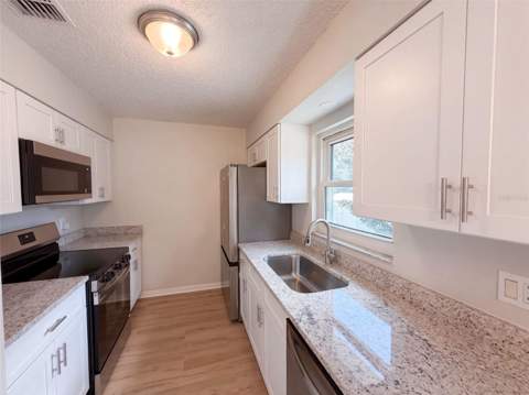4536 Eagles Nest Road, Fruitland Park FL - photo 8 of 23