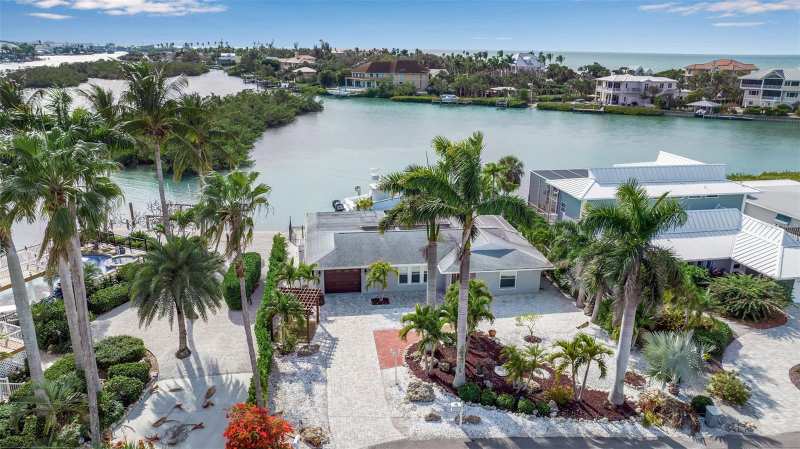 2 bedroom Single Family Residence at 922 Casey Cove Drive, Casey Key, Nokomis — photo 1