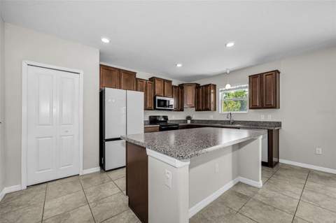 6780 Emerald Spring Loop, New Port Richey FL - photo 13 of 83
