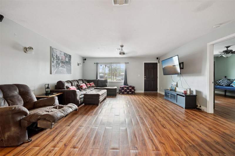 6 bedroom Single Family Residence at 1050 CRYSTAL BOWL CIRCLE, CRYSTAL BOWL ADD, CASSELBERRY — photo 4