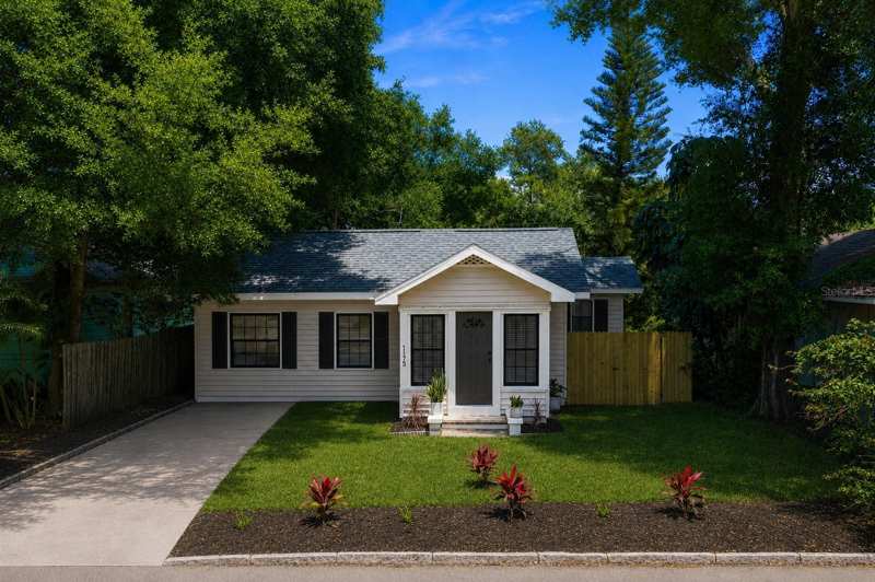 2 bedroom Single Family Residence at 1175 Highland Court, Cresent Lake Gardens, St Petersburg — photo 1
