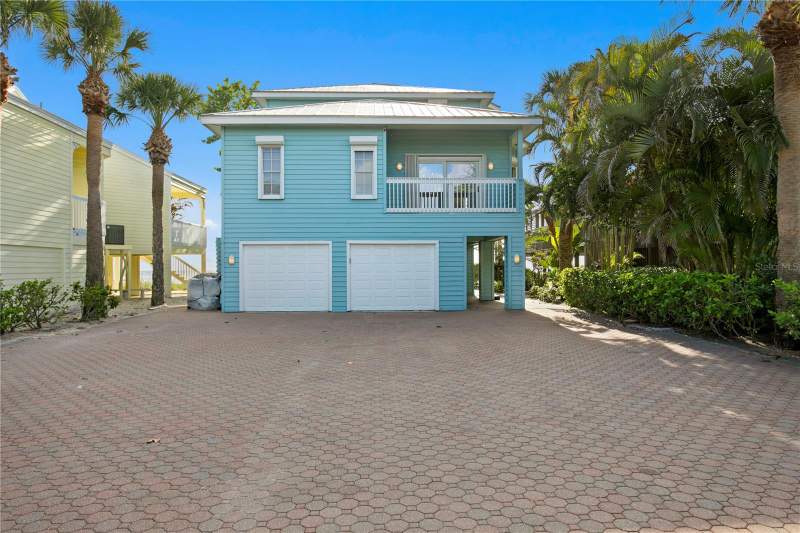 4 bedroom Single Family Residence at 20060 Gulf Boulevard, Indian Shores, Indian Shores — photo 4