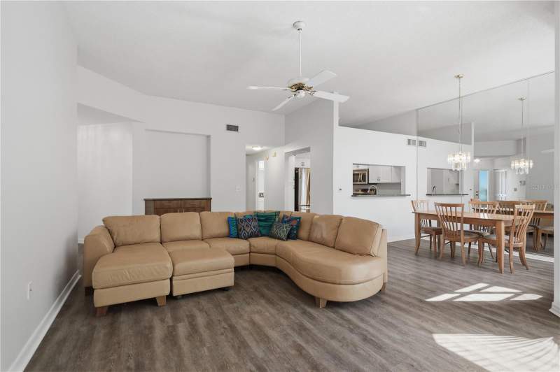 2 bedroom Condominium at 215 Clays Trail, Heatherwood Unit One Condo, Oldsmar — photo 4