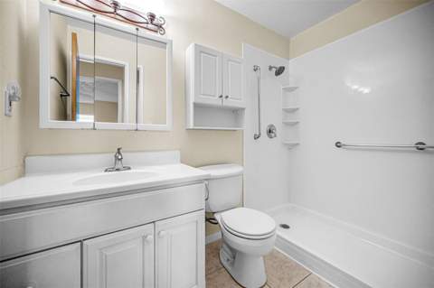 5750 80th Street #D101, St Petersburg FL - photo 21 of 27