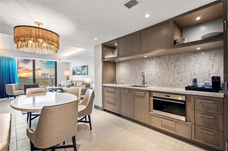 3 bedroom Condo - Hotel at 691 S Gulfview Boulevard #1211, Enchantment Clearwater Beach Hotel Condo, Clearwater Beach — photo 5