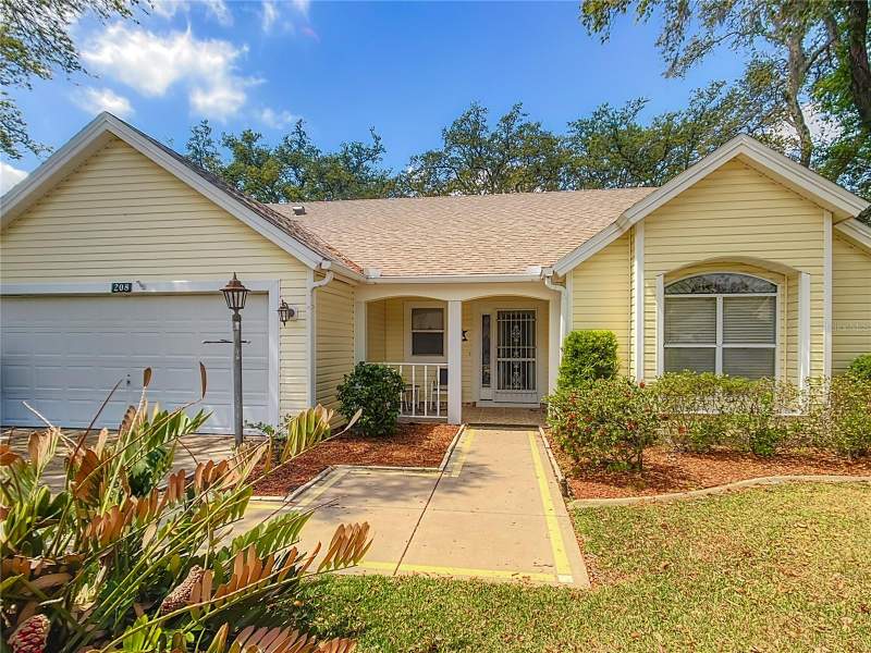 2 bedroom Single Family Residence at 208 Desota Court, Lady Lake Orange Blossom Gardens Unit 19, Lady Lake — photo 2