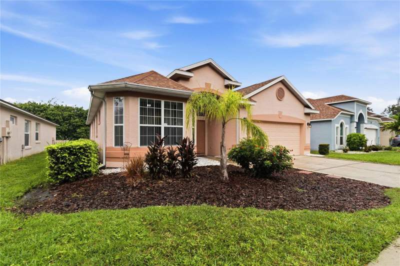 4 bedroom Single Family Residence at 2412 Runyon Circle, Hunters Creek Tr 115 Ph 01 Rep, Orlando — photo 2