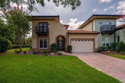 1259 Avenida De Las Casas, gated community for sale in Lady Lake