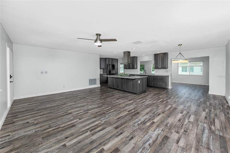 2 bedroom Single Family Residence at 3455 100th Avenue, Mainlands Of Tamarac By The Gulf Unit 4 Condo, Pinellas Park — photo 2