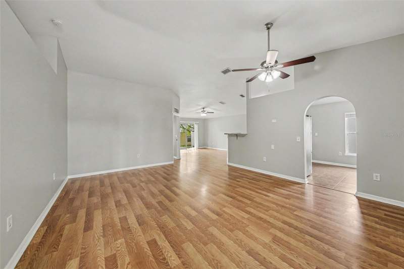 3 bedroom Single Family Residence at 2212 Nicollett Way, Orverlook/Lk Griffin, Leesburg — photo 5