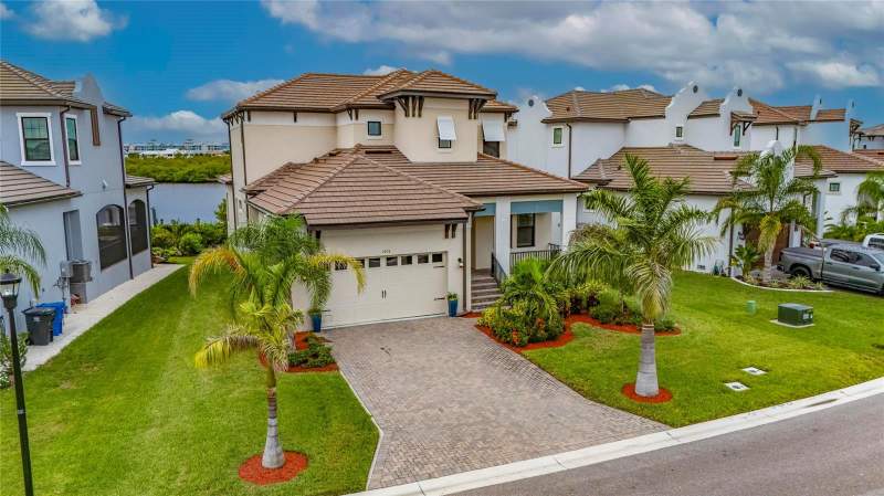 4 bedroom Single Family Residence at 1074 Seagrape Drive, Antigua Cove Ph 3B, Ruskin — photo 2