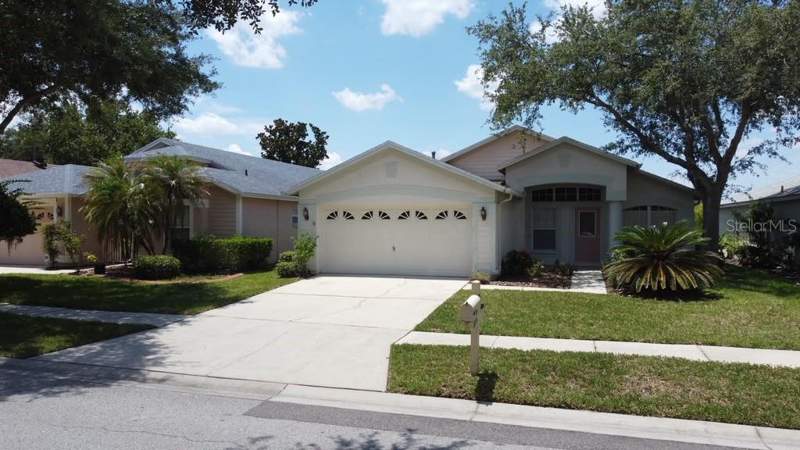 4 bedroom Single Family Residence at 18014 Arbor Crest Drive, Arbor Greene Ph 5 Unit 4, Tampa — photo 2