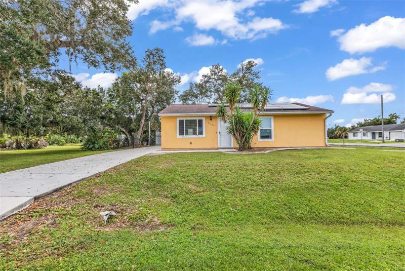 2 bedroom Single Family Residence at 21427 Michigan Avenue, Port Charlotte Sec 027, Port Charlotte — photo 3