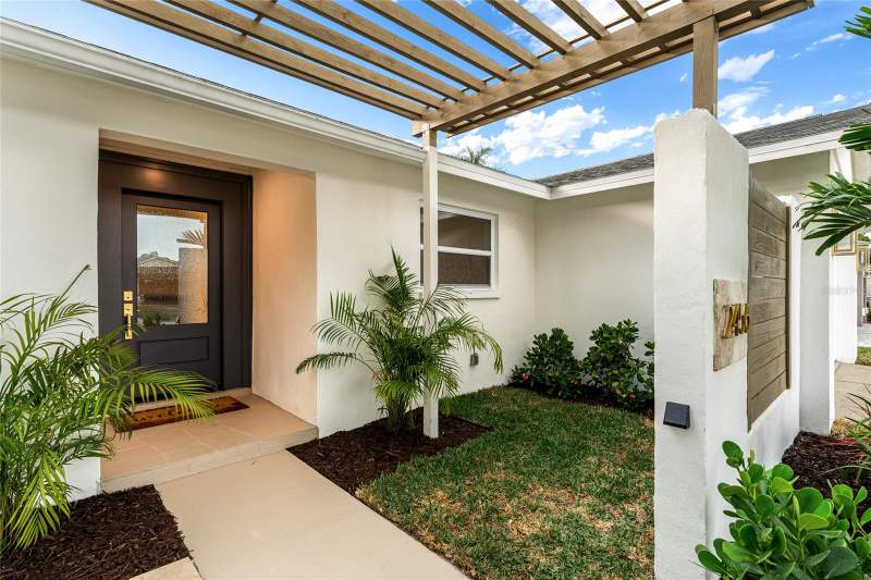4 bedroom Single Family Residence at 2456 Timbercrest Circle, Woodgate Of Countryside, Clearwater — photo 4
