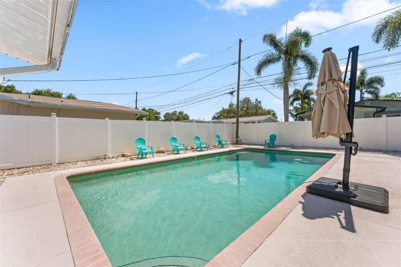 4 bedroom Single Family Residence at 2833 56th Lane, Westgate Heights North, St Petersburg — photo 3