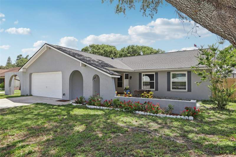 3 bedroom Single Family Residence at 1009 Black Knight Drive, Lakemont Unit 4, Valrico — photo 3