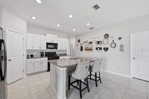 39745 Harvest Creek Lane, Zephyrhills FL - photo 12 of 45