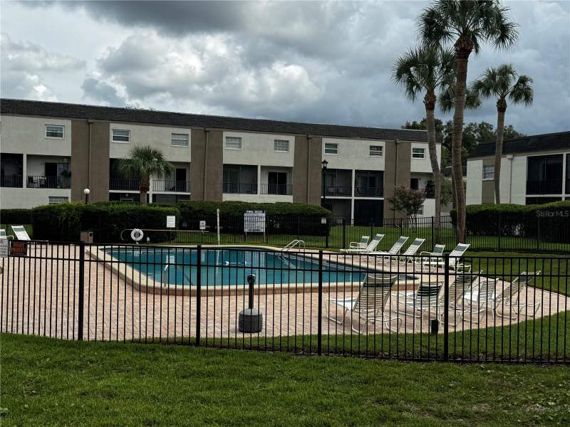 2 bedroom Condominium at 706 Oakgrove Drive #114, Russellwood A Condo, Brandon — photo 2