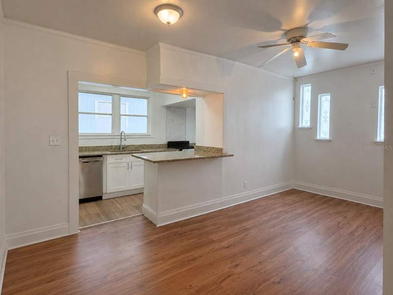 3 bedroom Single Family Residence at 8211 N 10th Street, Sulphur Spgs Add, Tampa — photo 4