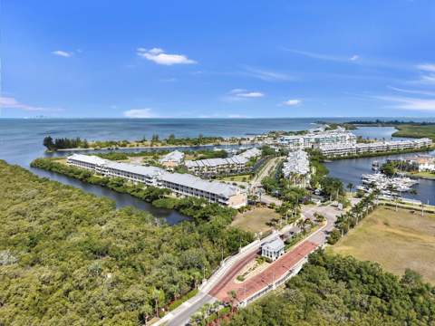 3202 Mangrove Point Drive, Ruskin FL - photo 9 of 63