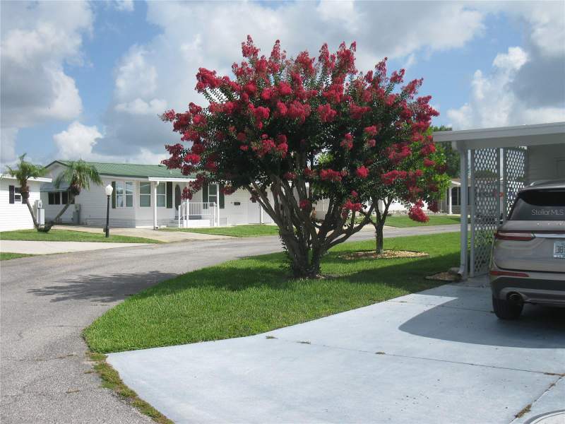 2 bedroom Manufactured Home at 326 Victoria Drive, Sweetwater Golf & Tennis Club, Haines City — photo 3