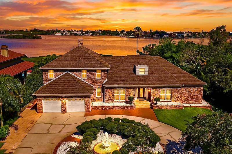 Kensington Oaks