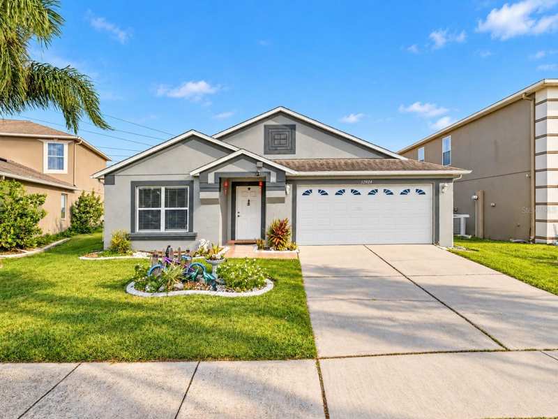 4 bedroom Single Family Residence at 12924 Los Alamitos Court, Southchase Ph 01A Prcl 14 15, Orlando — photo 1