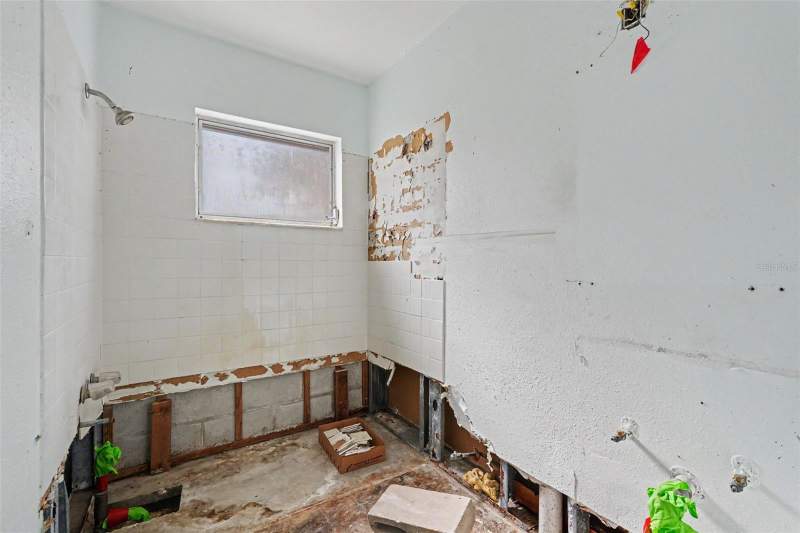 3 bedroom Single Family Residence at 8373 78TH TERRACE, BAYOU MANOR 3RD ADD, SEMINOLE — photo 5