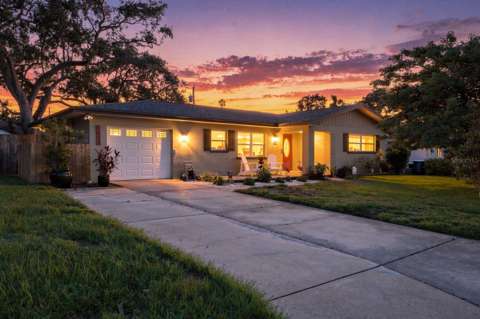 1631 Elizabeth Lane, home for sale in Clearwater 33755