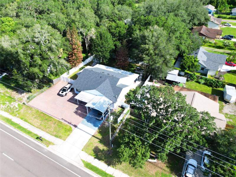 4 bedroom Single Family Residence at 1915 E LAKE DRIVE, BUTTONS SUB AMD, CASSELBERRY — photo 3