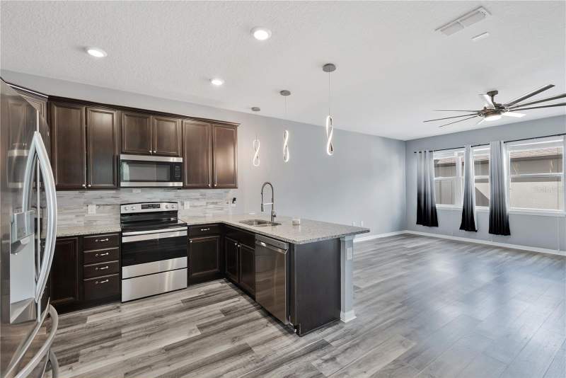 4 bedroom Townhouse at 5041 Caspian Street, Lakeshore At Narcoossee Ph 2, St Cloud — photo 5
