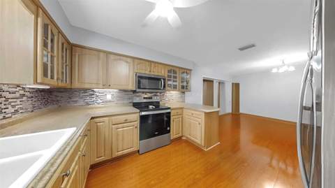 38919 3rd Avenue, Zephyrhills FL - photo 7 of 36