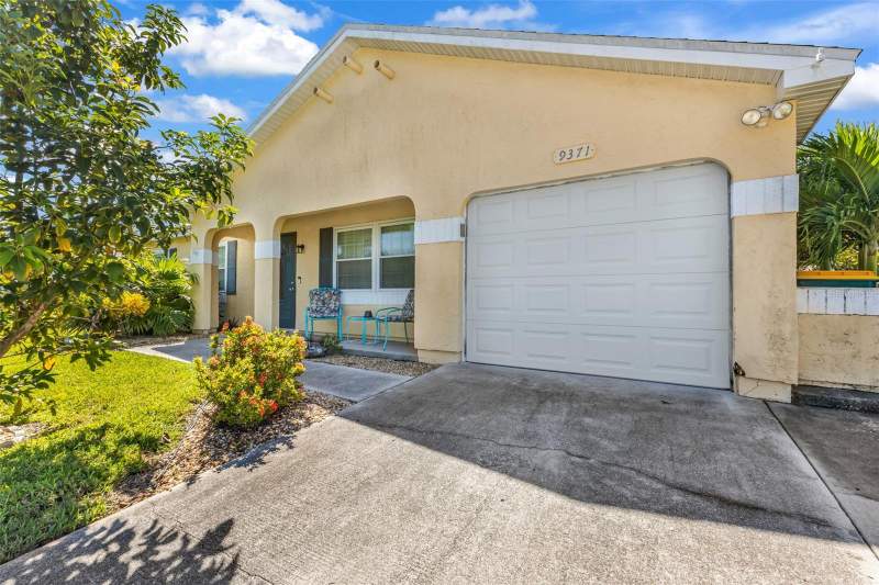 4 bedroom Single Family Residence at 9371 Heartwellville Avenue, Port Charlotte Sec 084, Englewood — photo 3