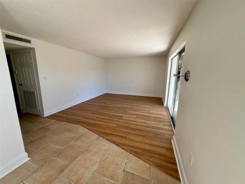 2 bedroom Condominium at 387 S McMullen Booth Road #13, Tradewinds Condo, Clearwater — photo 5