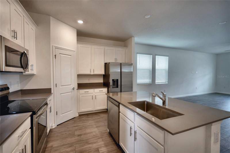 4 bedroom Single Family Residence at 6032 Blissful Street, Wellness Rdg Ph 1-A, Clermont — photo 5