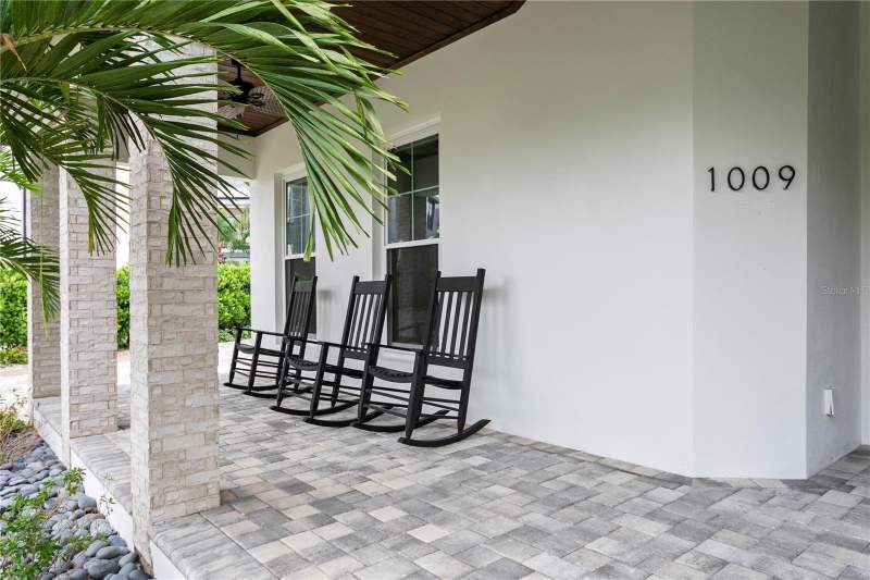 4 bedroom Single Family Residence at 1009 S Morrison Court, Morrison Court, Tampa — photo 4