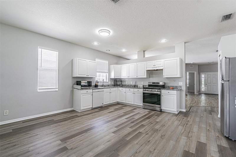 4 bedroom Single Family Residence at 13016 Terrace Brook Place, Hidden Oaks At Temple Terrace, Temple Terrace — photo 5