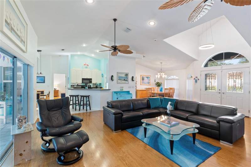4 bedroom Single Family Residence at 2972 Glenpark Road, Eniswood-Unit Ii-B, Palm Harbor — photo 5