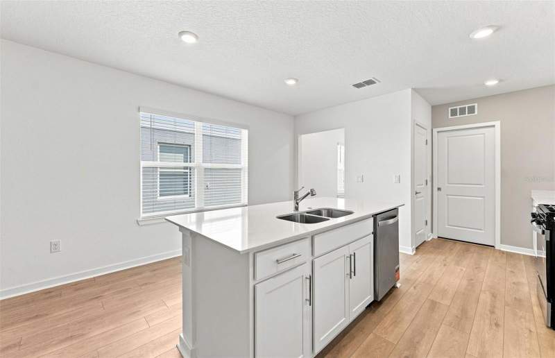 3 bedroom Single Family Residence at 6287 Broad Field Avenue, Waterset Wolf Creek Ph G1, Apollo Beach — photo 4