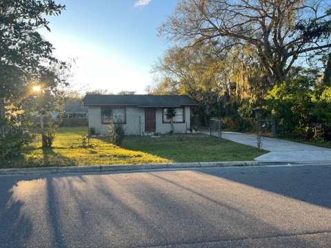 1112/1114 S Bay Avenue, home for sale in Sanford 32771