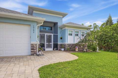 10686 Kearsarge Circle, Port Charlotte FL - photo 9 of 72