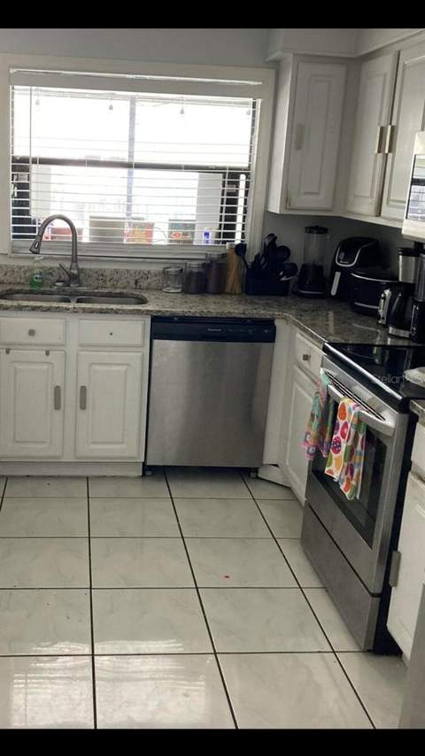 303 Cocoa Court, Kissimmee FL - photo 12 of 28