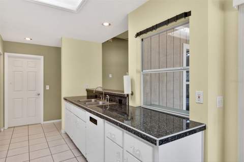 2305 NW 44th Place, Gainesville FL - photo 11 of 32