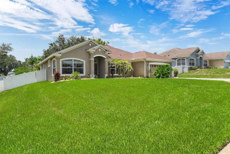 3 bedroom Single Family Residence at 13428 E VIA ROMA CIRCLE, LAKE LOUISA HIGHLANDS PH 02 A&BLT 60, CLERMONT — photo 4
