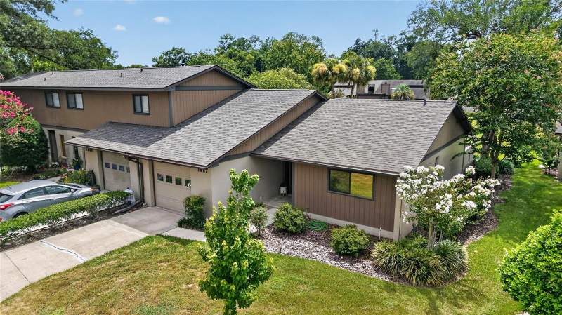3867 NE 17TH STREET CIRCLE
